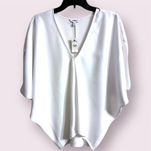 🤍 NWT Express White V-Neck Flow Blouse Dolman Sleeve Pleated Front L